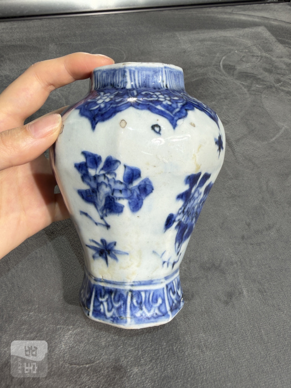 明崇祯青花折枝花卉纹八棱小罐 - 图4